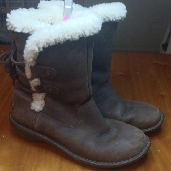 UGG Women's Brown Shearling-Lined Boots Size 6 - Picture 1 of 10